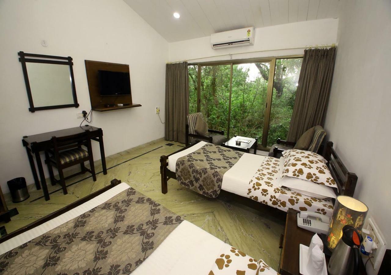Mpt White Tiger Forest Lodge Tala  Exterior photo